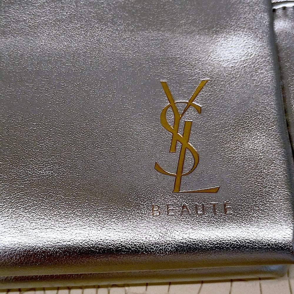 Yves Saint Laurent YSL Silver Bag Makeup Cosmetic Pouch Beaute Case NEW - Picture 3 of 7